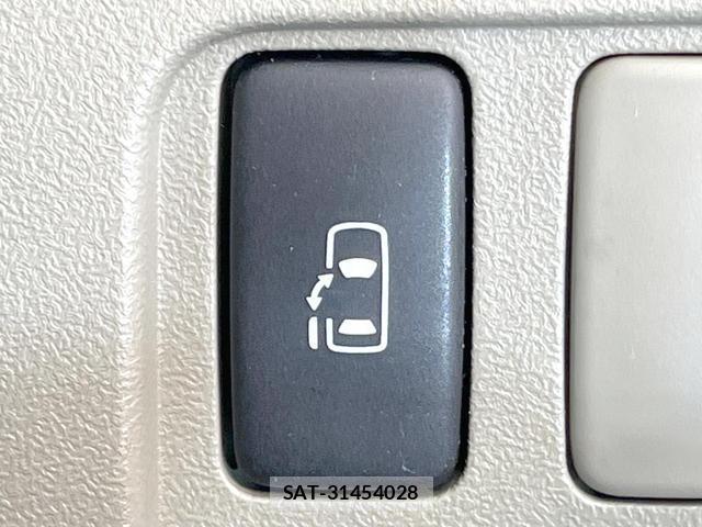 Daihatsu TANTO 2011-08 8221234-4