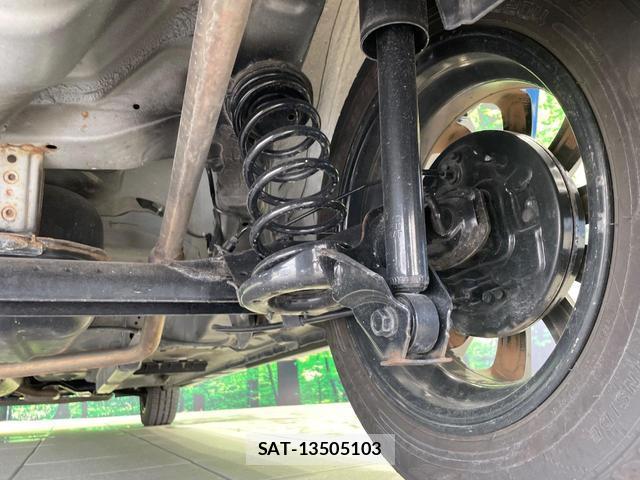 Daihatsu TANTO 2017-07 8221269-19