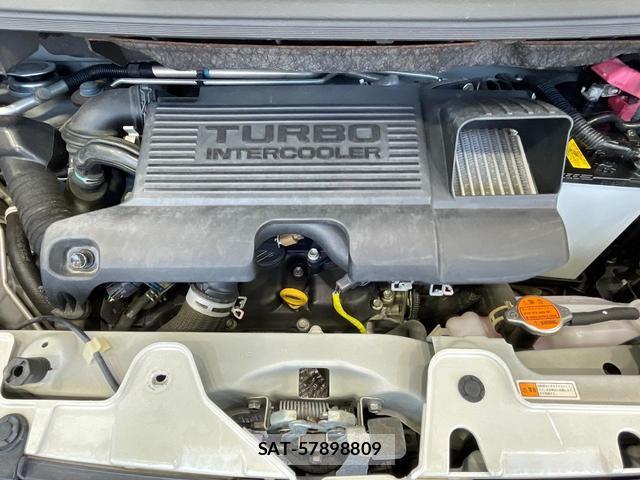 Daihatsu TANTO 2015-01 8221271-17