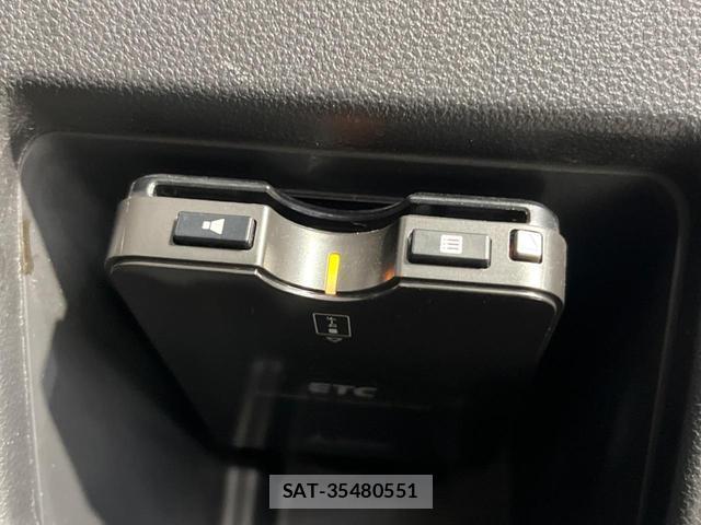 Daihatsu TANTO 2018-04 8221547-6