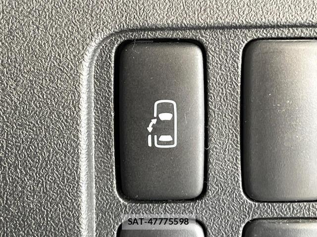 Daihatsu TANTO 2011-10 8221692-2