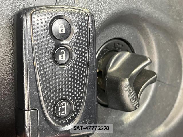 Daihatsu TANTO 2011-10 8221692-5