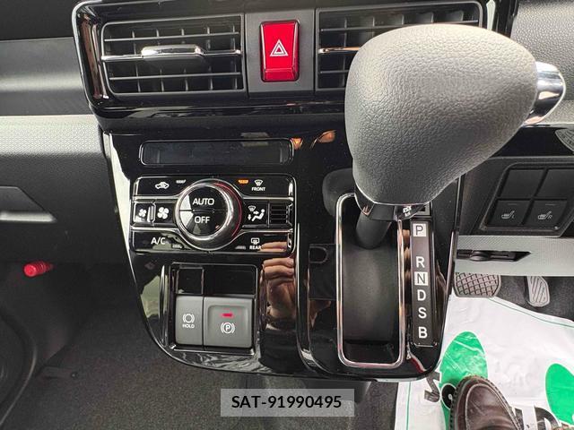 Daihatsu TANTO 2025-10 8222375-6