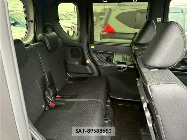 Daihatsu TANTO 2022-07 8222592-14
