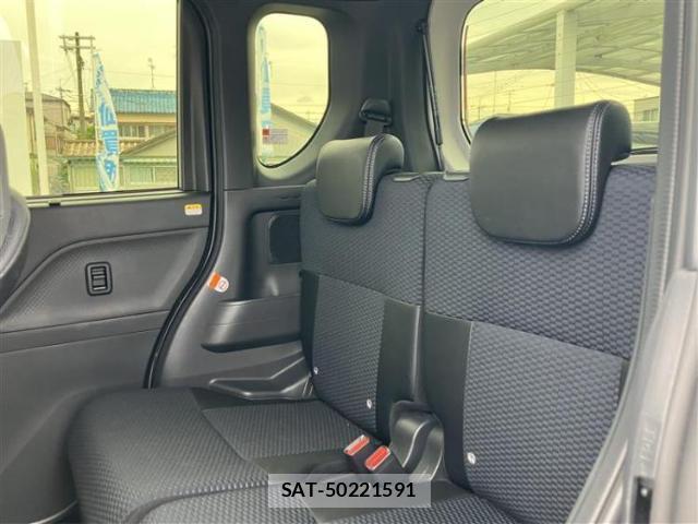Daihatsu TANTO 2023-02 8222778-4