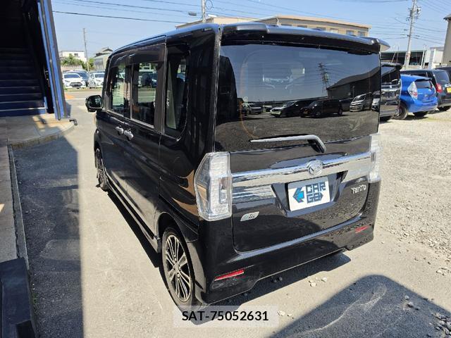 Daihatsu TANTO 2014-02 8222912-14