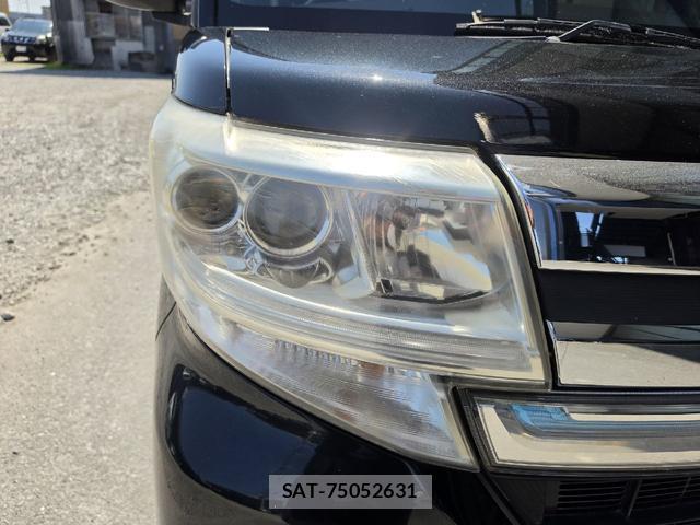 Daihatsu TANTO 2014-02 8222912-19