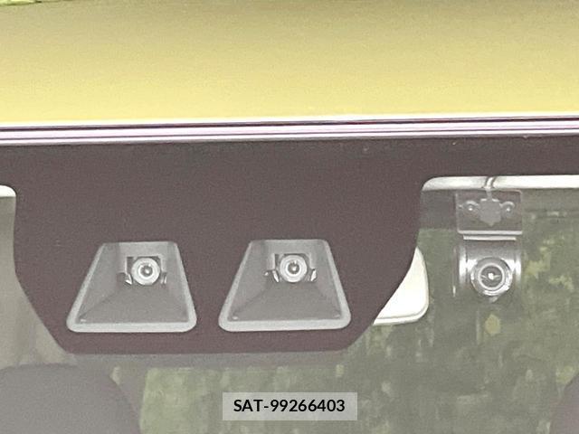 Daihatsu TANTO 2023-10 8224136-6