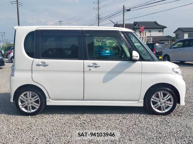 Daihatsu TANTO 2013-03 8224427-3