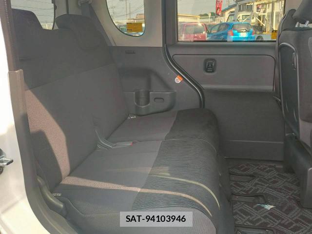 Daihatsu TANTO 2013-03 8224427-6