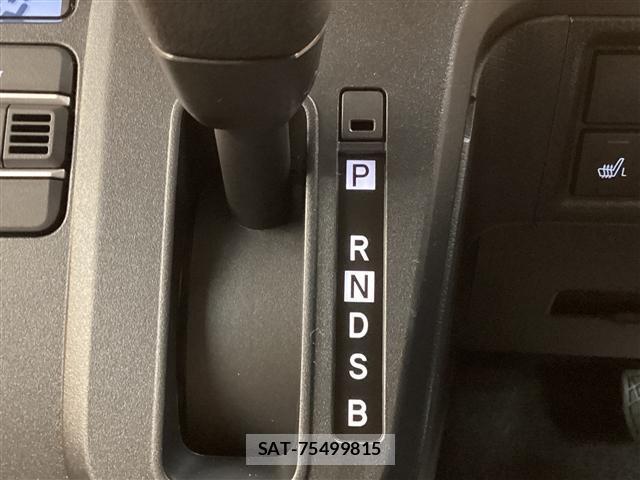Daihatsu TANTO 2025-10 8224551-8