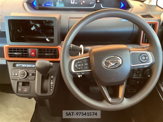 Daihatsu TANTO 2025-10 8224553-4