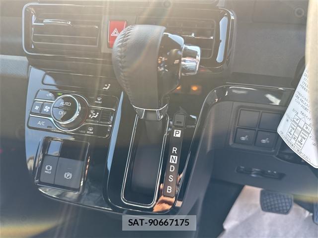 Daihatsu TANTO 2025-10 8224581-9
