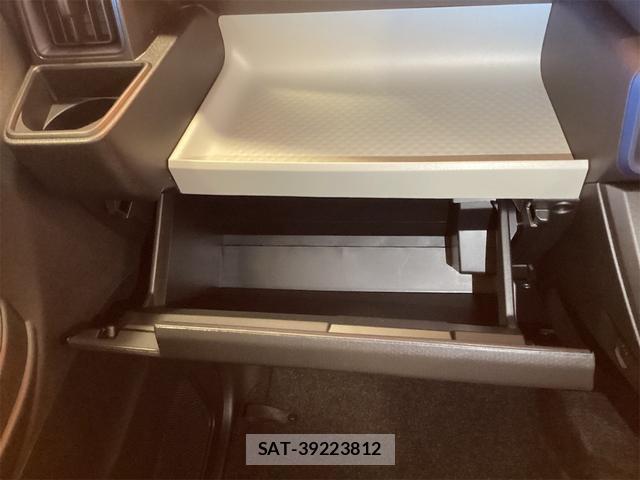 Daihatsu TANTO 2025-10 8224582-8