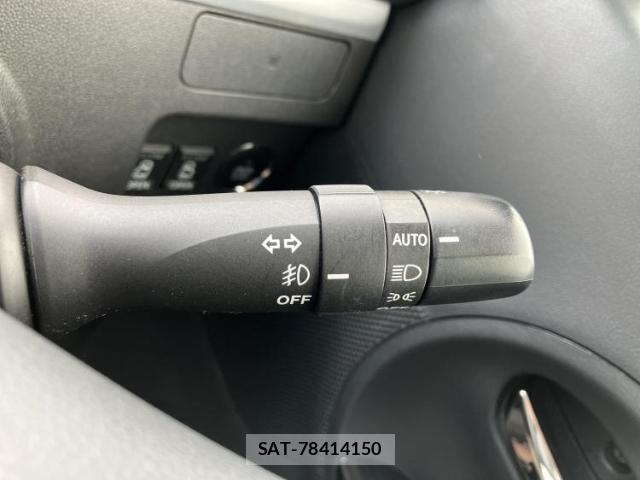 Daihatsu TANTO 2015-02 8225110-14