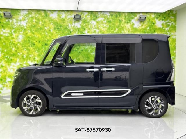 Daihatsu TANTO 2021-11 8225151-1