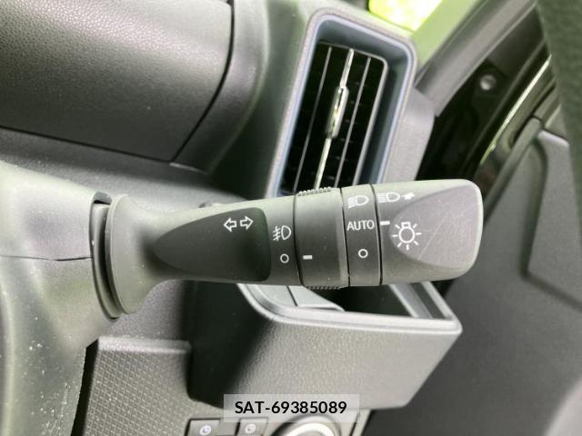 Daihatsu TANTO 2022-12 8225212-14