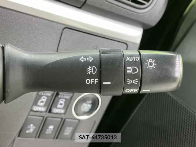 Daihatsu TANTO 2014-11 8225213-14