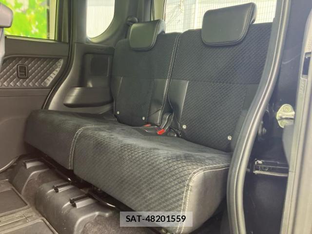 Daihatsu TANTO 2022-04 8225290-7