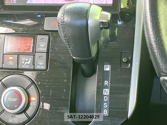 Daihatsu TANTO 2015-06 8225507-17