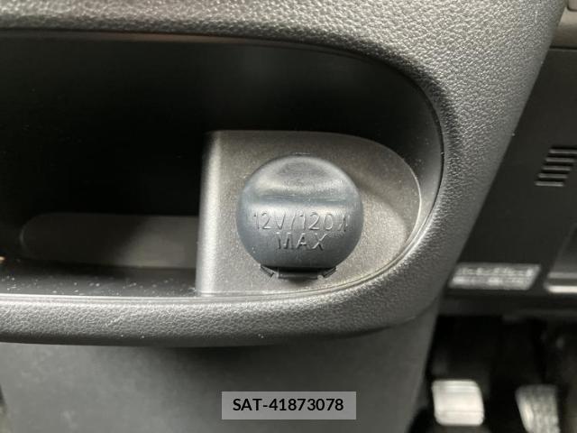 Daihatsu TANTO 2015-06 8225509-10