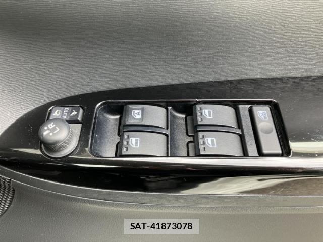 Daihatsu TANTO 2015-06 8225509-17