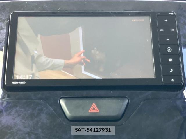 Daihatsu TANTO 2016-05 8225512-11