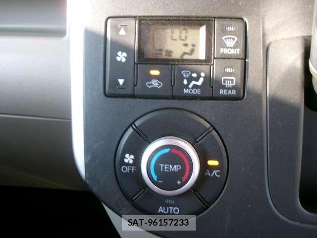Daihatsu TANTO 2014-08 8225649-6