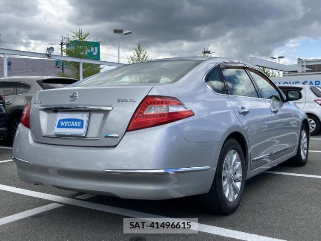 Nissan TEANA 2012-05 8221761-2