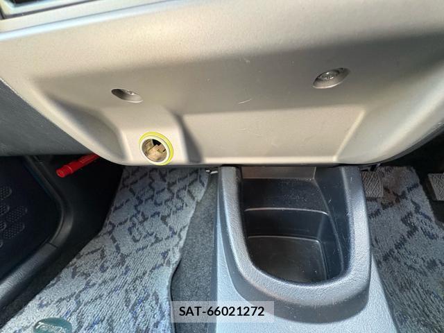 Daihatsu TERIOS KID 2007-03 8218286-10