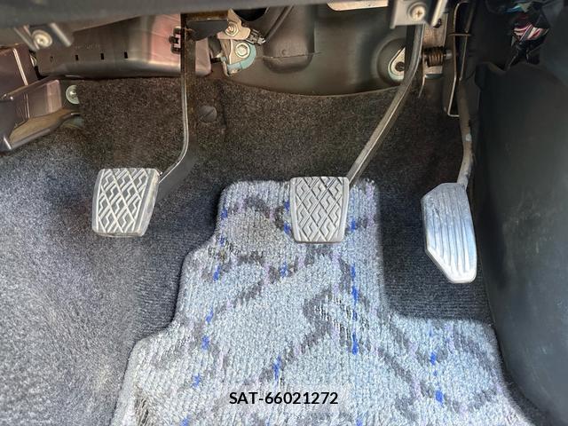 Daihatsu TERIOS KID 2007-03 8218286-14