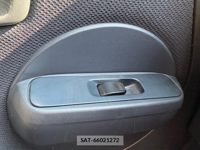 Daihatsu TERIOS KID 2007-03 8218286-17