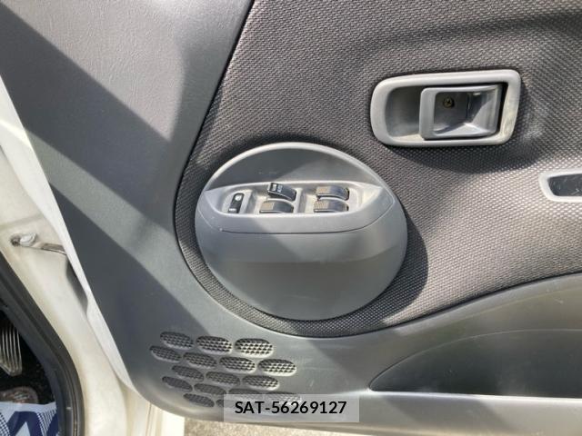 Daihatsu TERIOS KID 2004-06 8219813-17