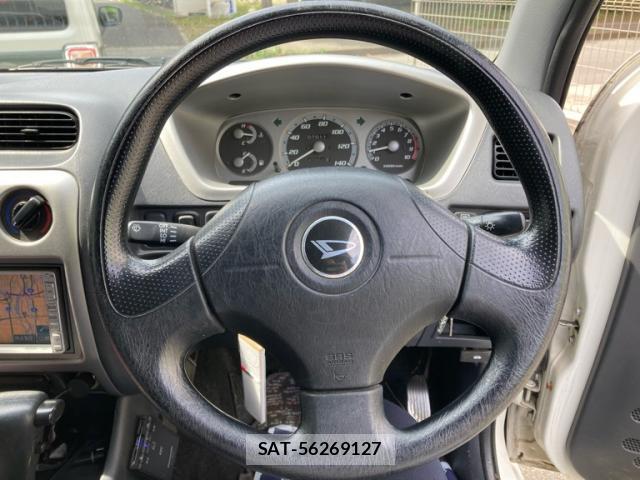 Daihatsu TERIOS KID 2004-06 8219813-19