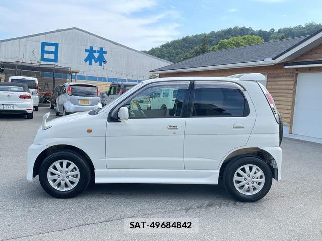 Daihatsu TERIOS KID 2008-10 8221523-4