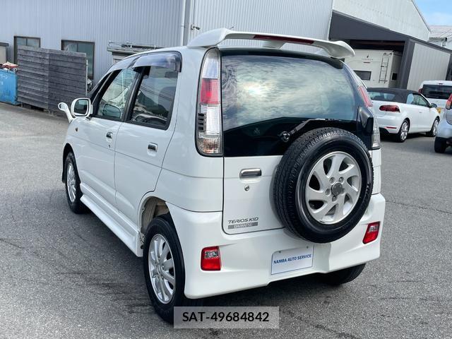Daihatsu TERIOS KID 2008-10 8221523-6