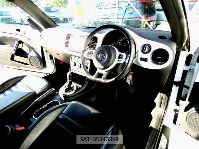 VolksWagen THE BEETLE 2015-06 8222147-1