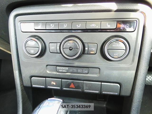 VolksWagen THE BEETLE 2015-06 8222147-17