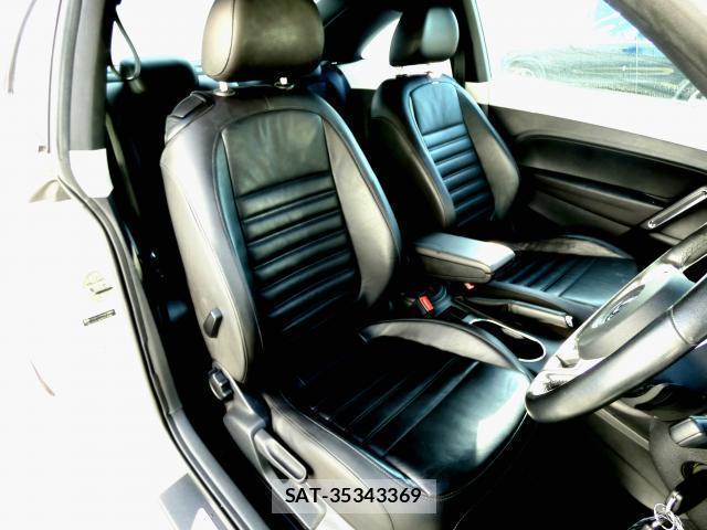 VolksWagen THE BEETLE 2015-06 8222147-3