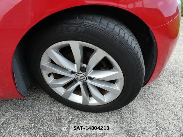 VolksWagen THE BEETLE 2013-02 8222467-9