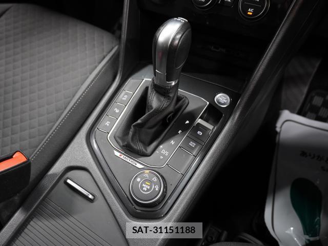 VolksWagen TIGUAN 2019-07 8222932-3