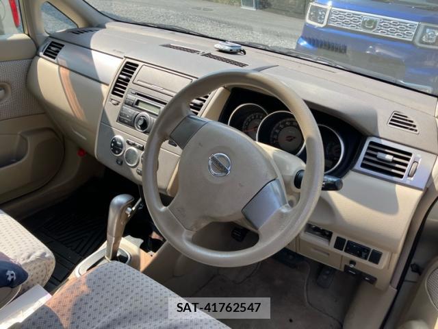 Nissan TIIDA 2005-09 8219829-18