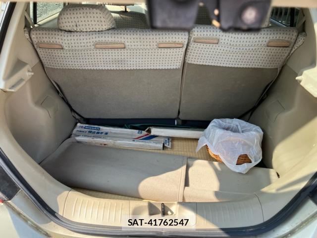 Nissan TIIDA 2005-09 8219829-8