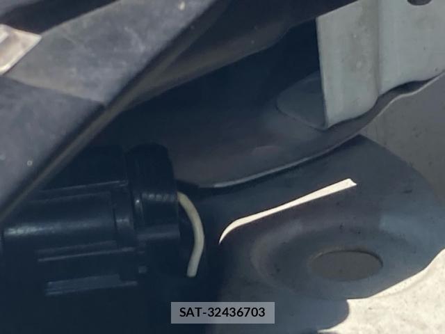Nissan TIIDA 2008-01 8220055-17