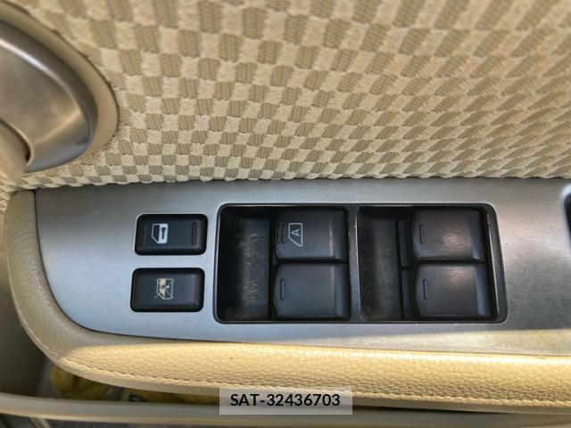 Nissan TIIDA 2008-01 8220055-9