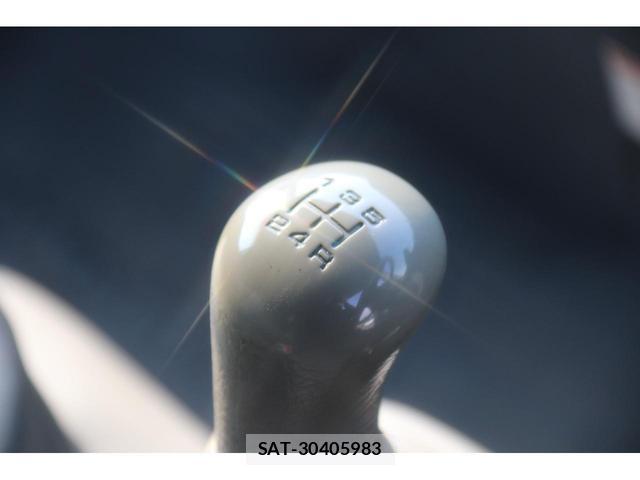 Mazda TITAN DASH 2009-02 8222936-1