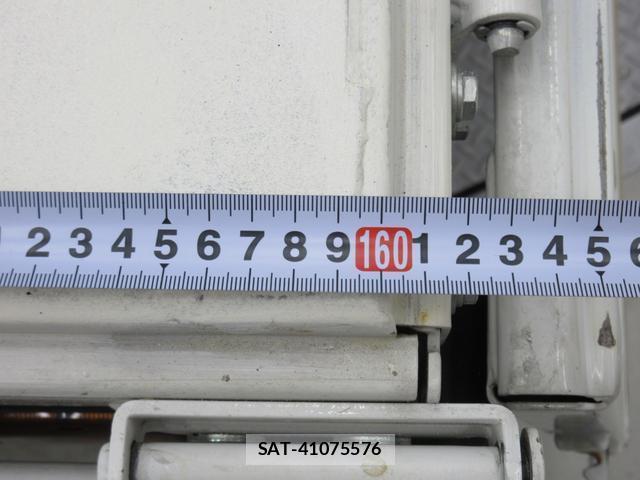 Mazda TITAN 2020-03 8216709-14