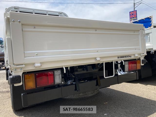 Mazda TITAN 2010-08 8218735-15