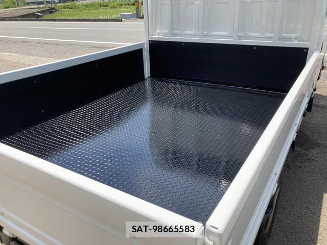 Mazda TITAN 2010-08 8218735-19