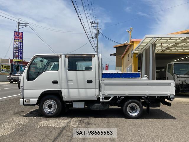 Mazda TITAN 2010-08 8218735-3